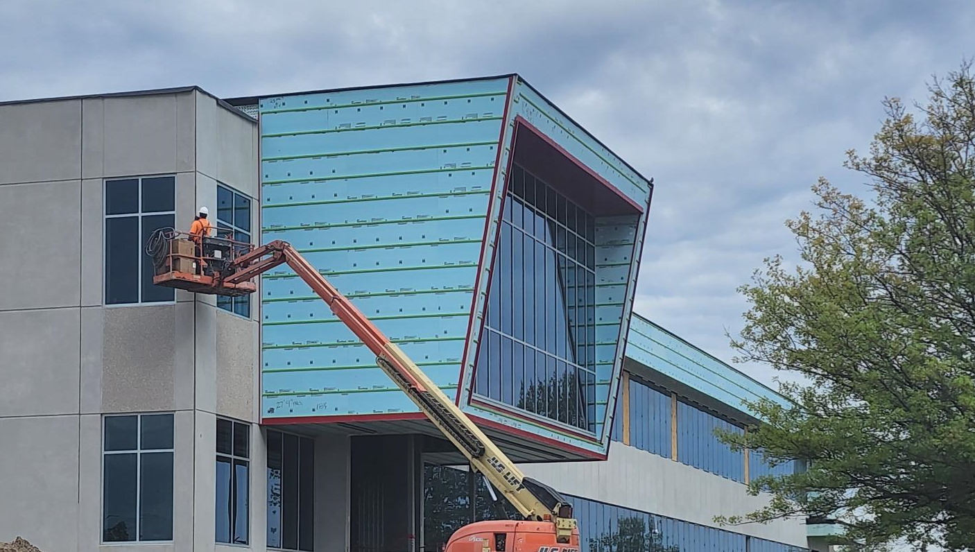 ISU Veterinary Lab with lift